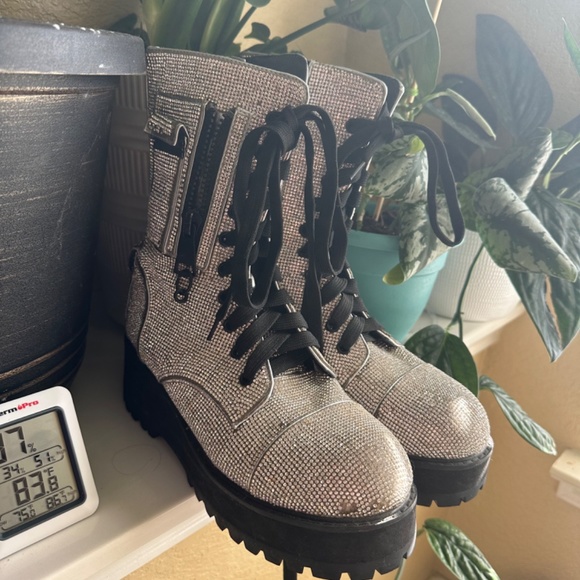 Billionaire Bling Boots - Picture 3 of 3